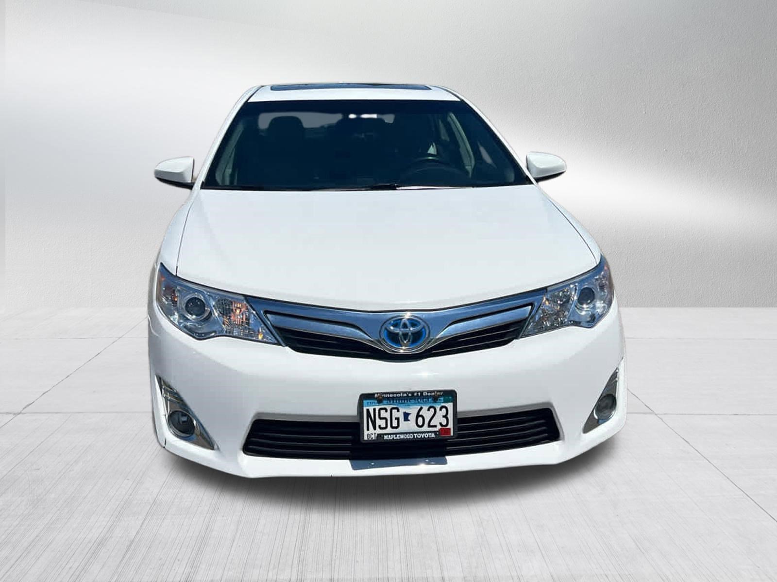 Used 2014 Toyota Camry XLE Hybrid with VIN 4T1BD1FK8EU114402 for sale in Golden Valley, Minnesota