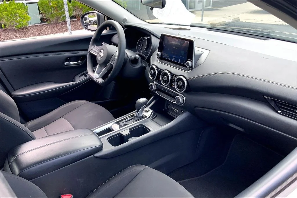 Used 2024 Gray Nissan SV image 8