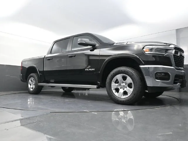 New 2027 Diamond Black Crystal Pearl-Coat Exterior Paint RAM Big Horn/Lone Star image 19