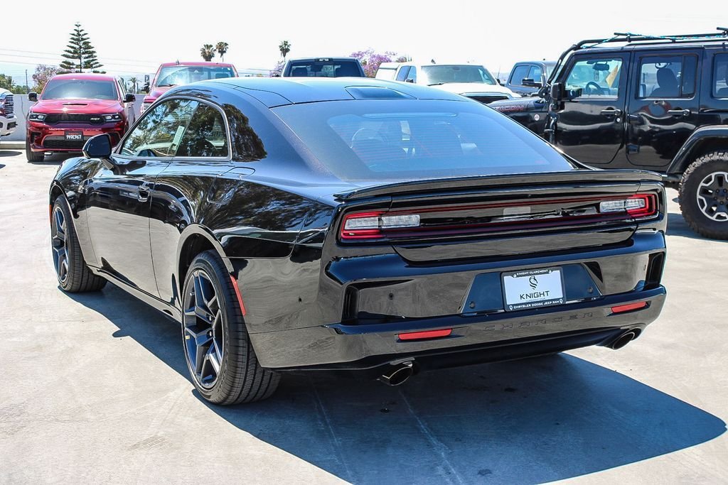New 2026 Diamond Black Crystal Pearlcoat Dodge Scat Pack Plus image 7