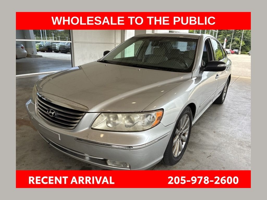 Used 2010 Silver Hyundai Limited image 1