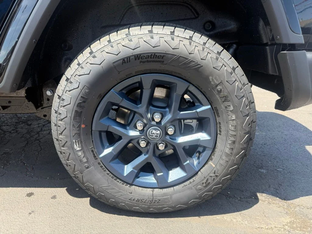 New 2026 Black Clear-Coat Exterior Paint Jeep 85th Anniversary Edition image 34