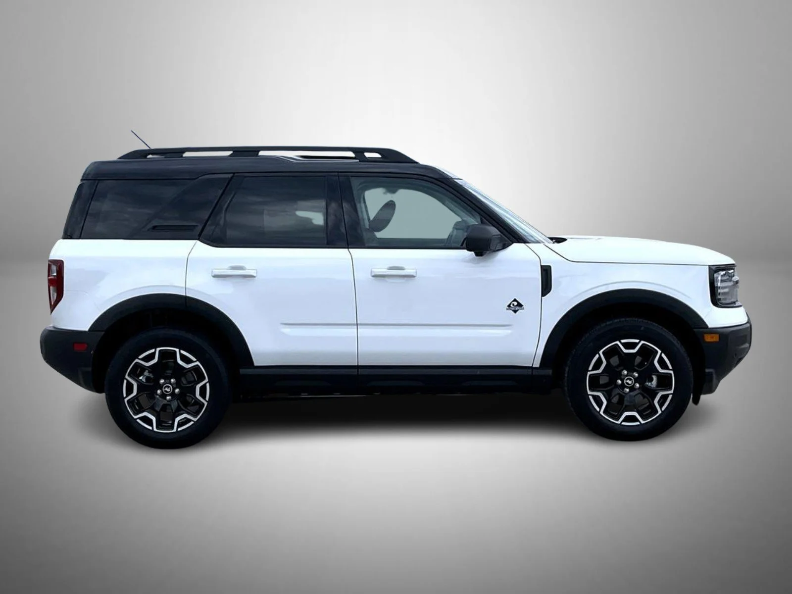 Used 2025 White Ford Outer Banks image 4
