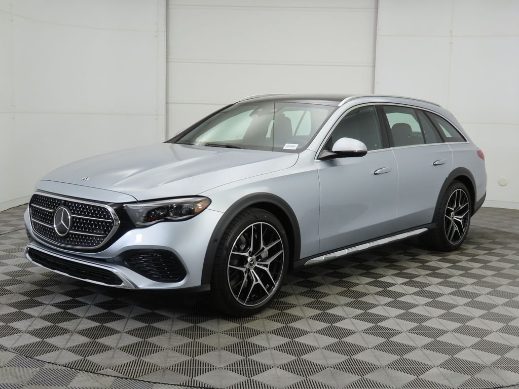 2026 Mercedes-Benz E-Class E450 4MATIC All-Terrain's photo