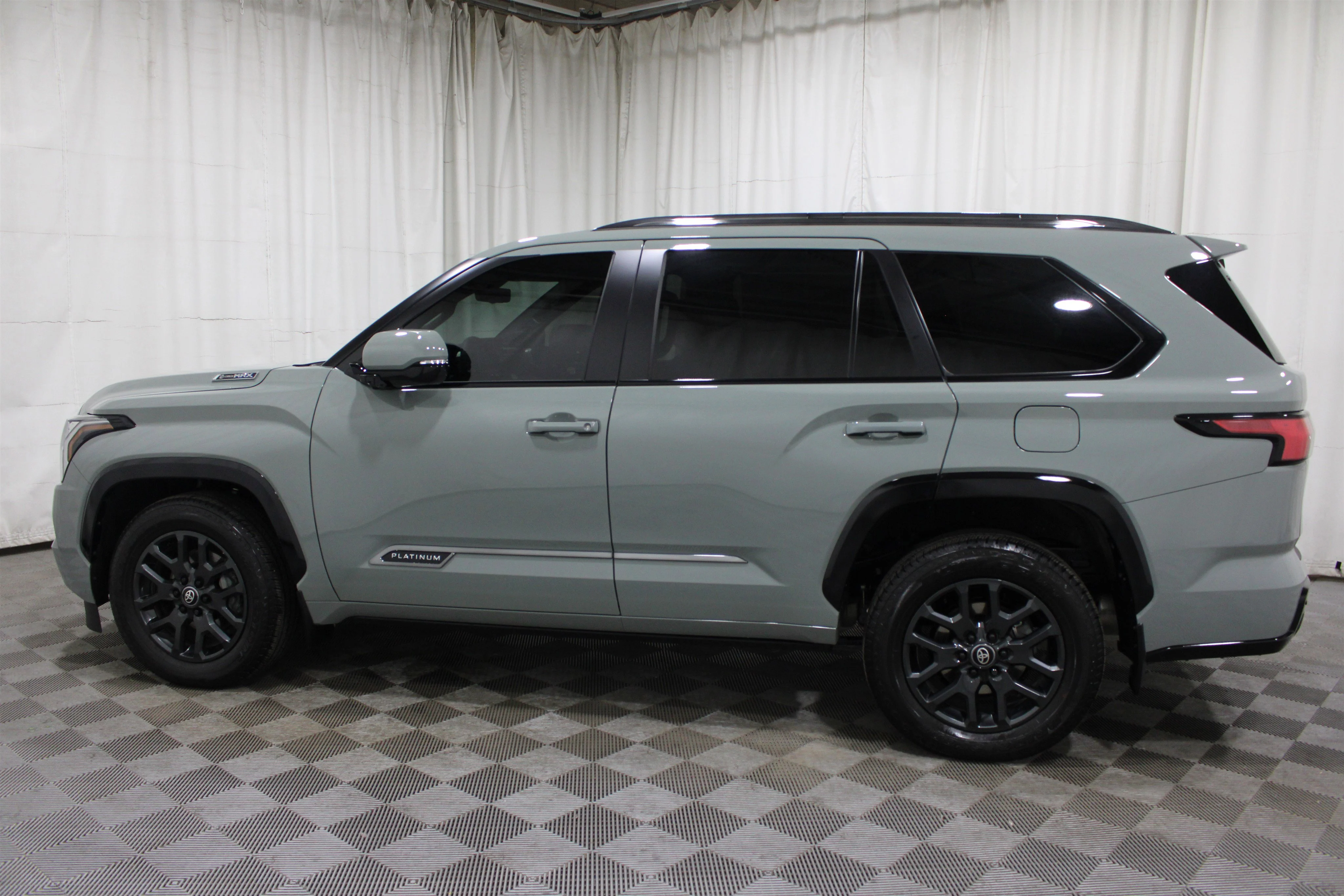 2026 Toyota Sequoia Platinum - Photo 44