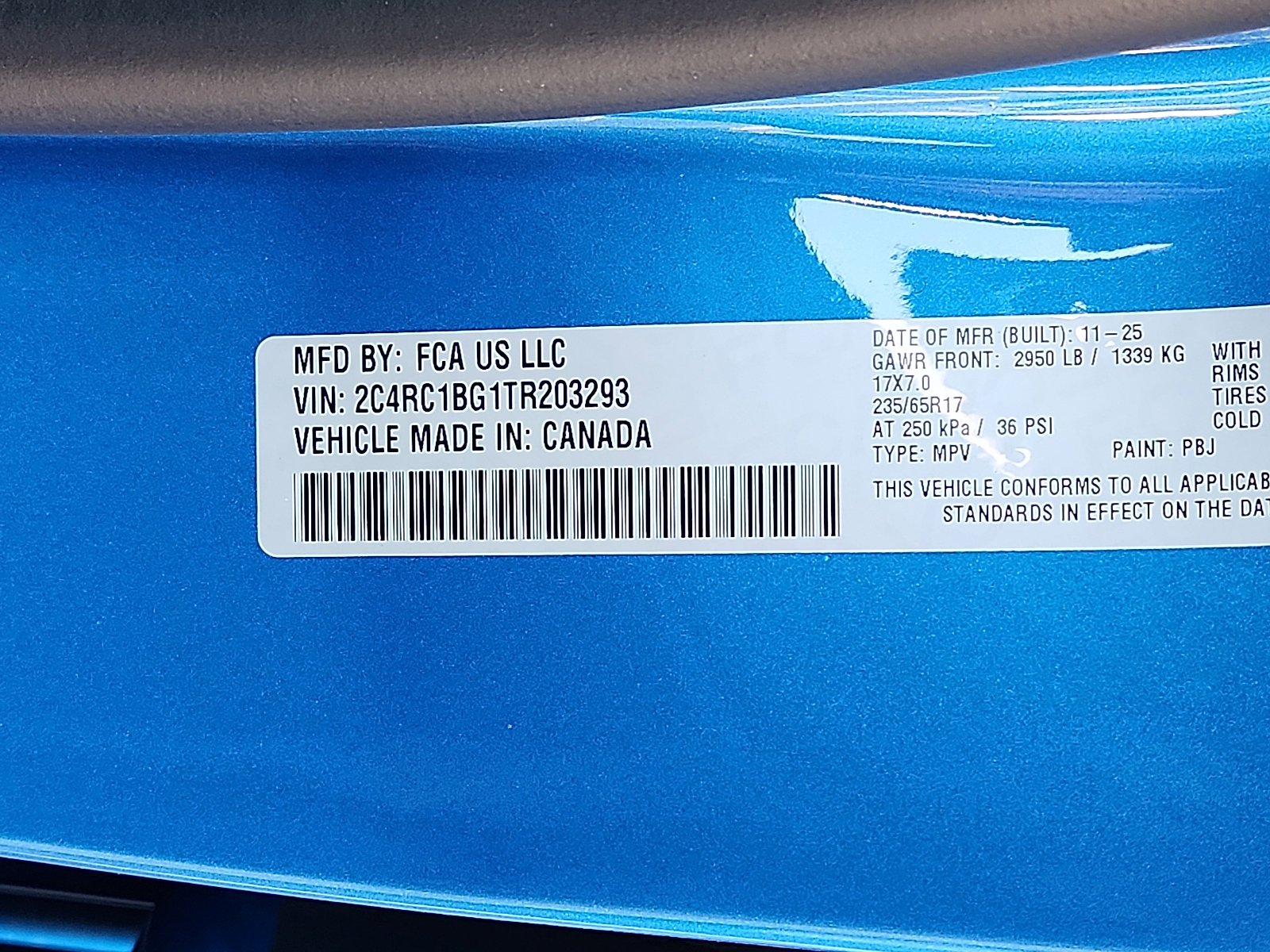 New 2026 Hydro Blue Pearl-Coat Exterior Paint Chrysler Select image 16