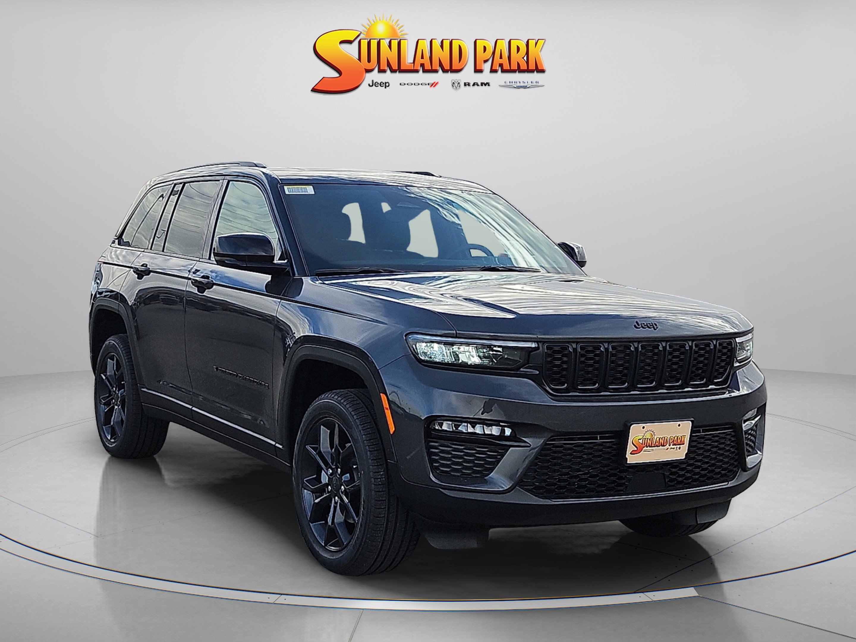 New 2025 Baltic Gray Metallic Clear-Coat Exterior Paint Jeep Limited image 1