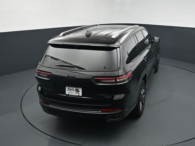 Used 2023 Black Jeep Summit image 17