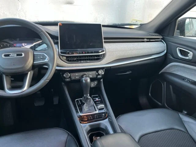 Used 2024 Black Jeep Latitude image 9