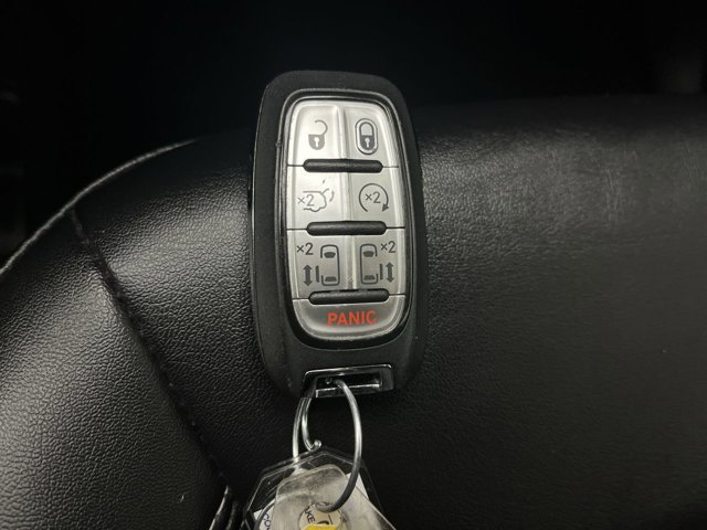 2025 Chrysler Pacifica Select - Photo 27