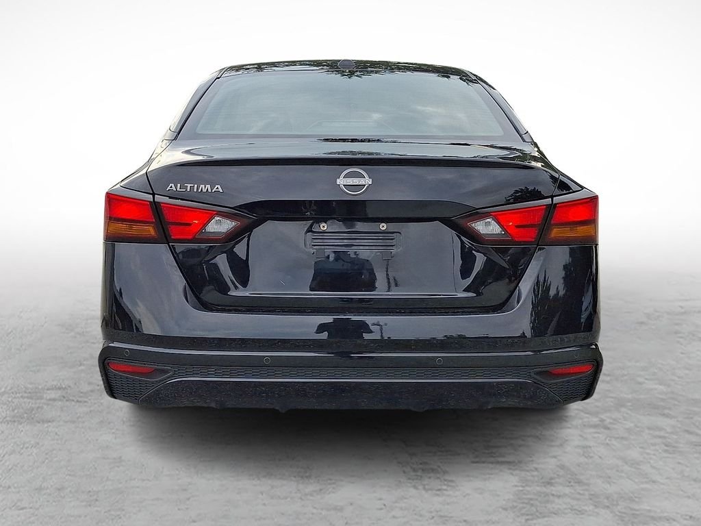 Used 2025 Black Nissan 2.5 SV image 5