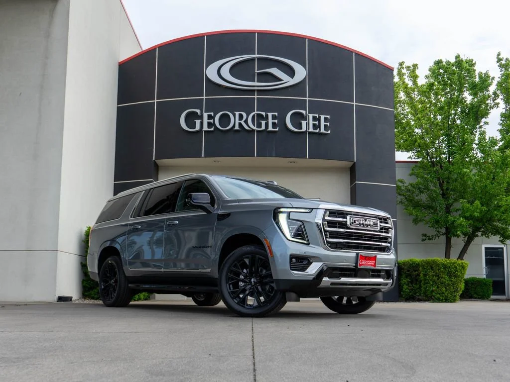 2026 GMC Yukon 4WD Elevation's photo