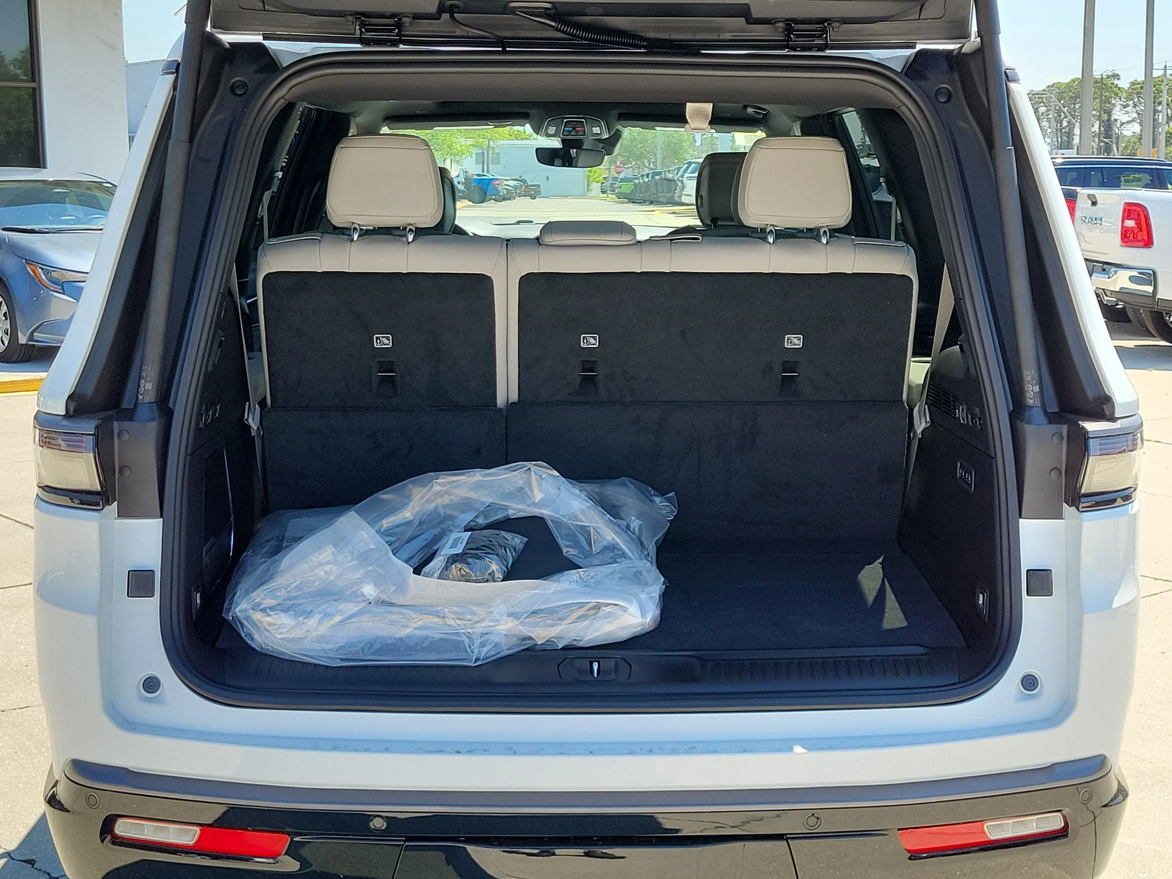 New 2026 Bright White Clearcoat Jeep Limited Altitude image 10
