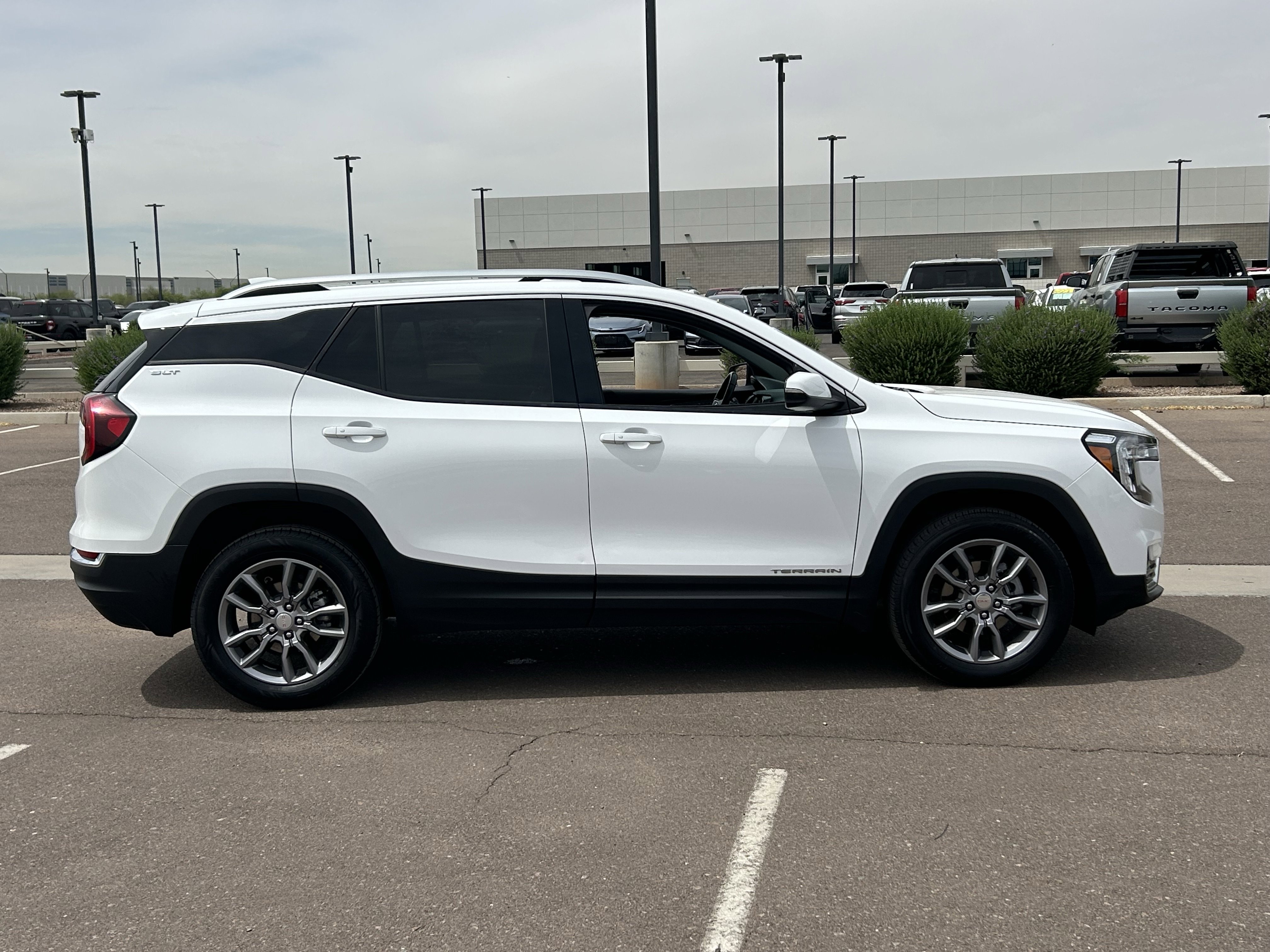 Used 2024 Summit White GMC SLT image 6