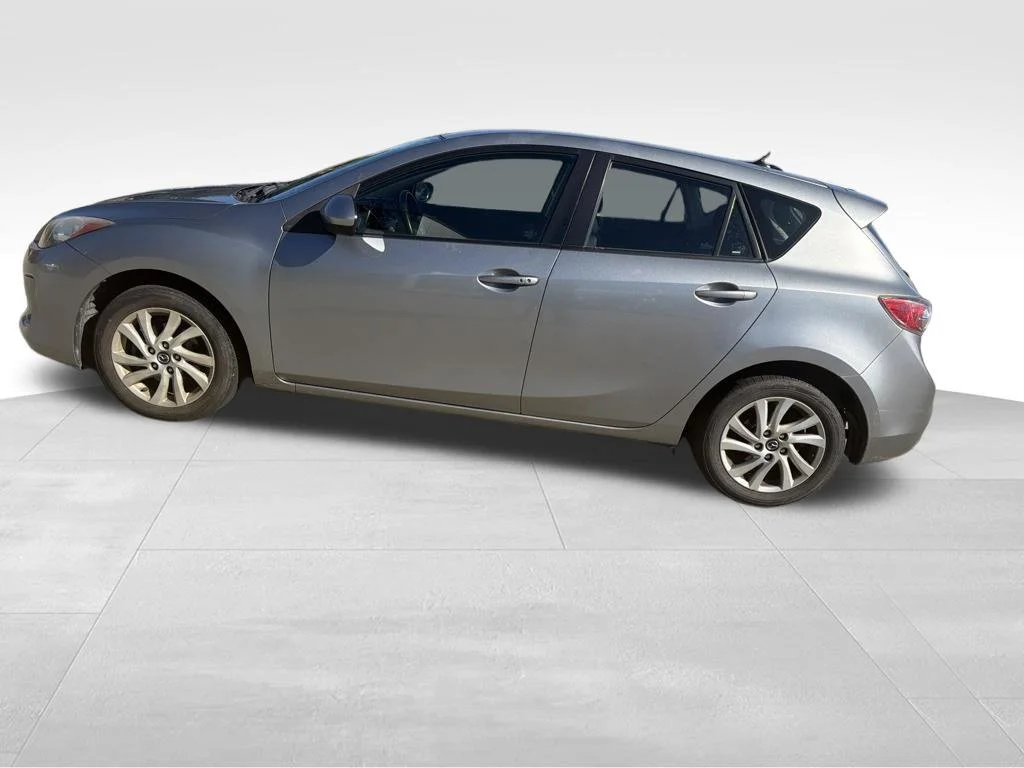 Used 2013 Silver Mazda i Touring image 12