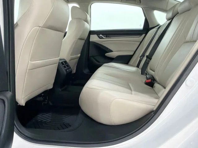 Used 2021 Platinum White Pearl Honda EX-L image 16