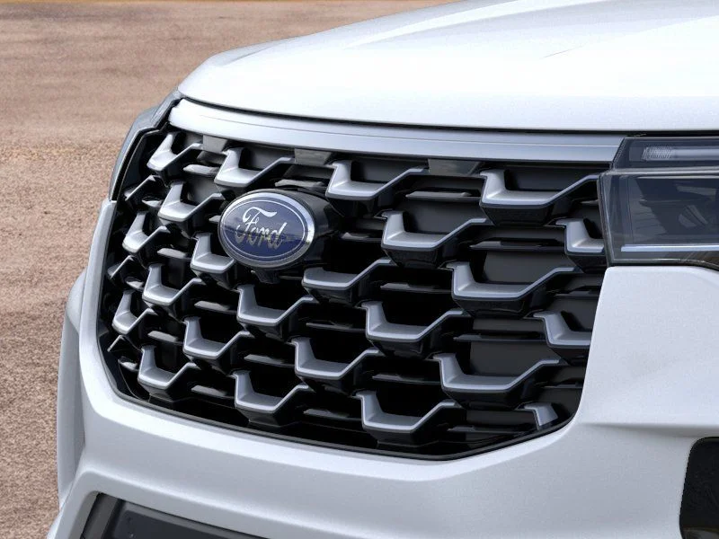 New 2026 Star White Metallic Tri-Coat Ford Platinum image 17
