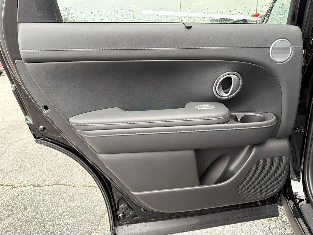 New 2026 Black Hyundai SEL Premium FWD image 22
