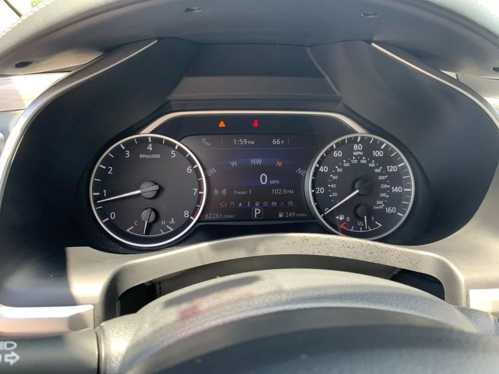 Used 2018 Gray Nissan SL image 28