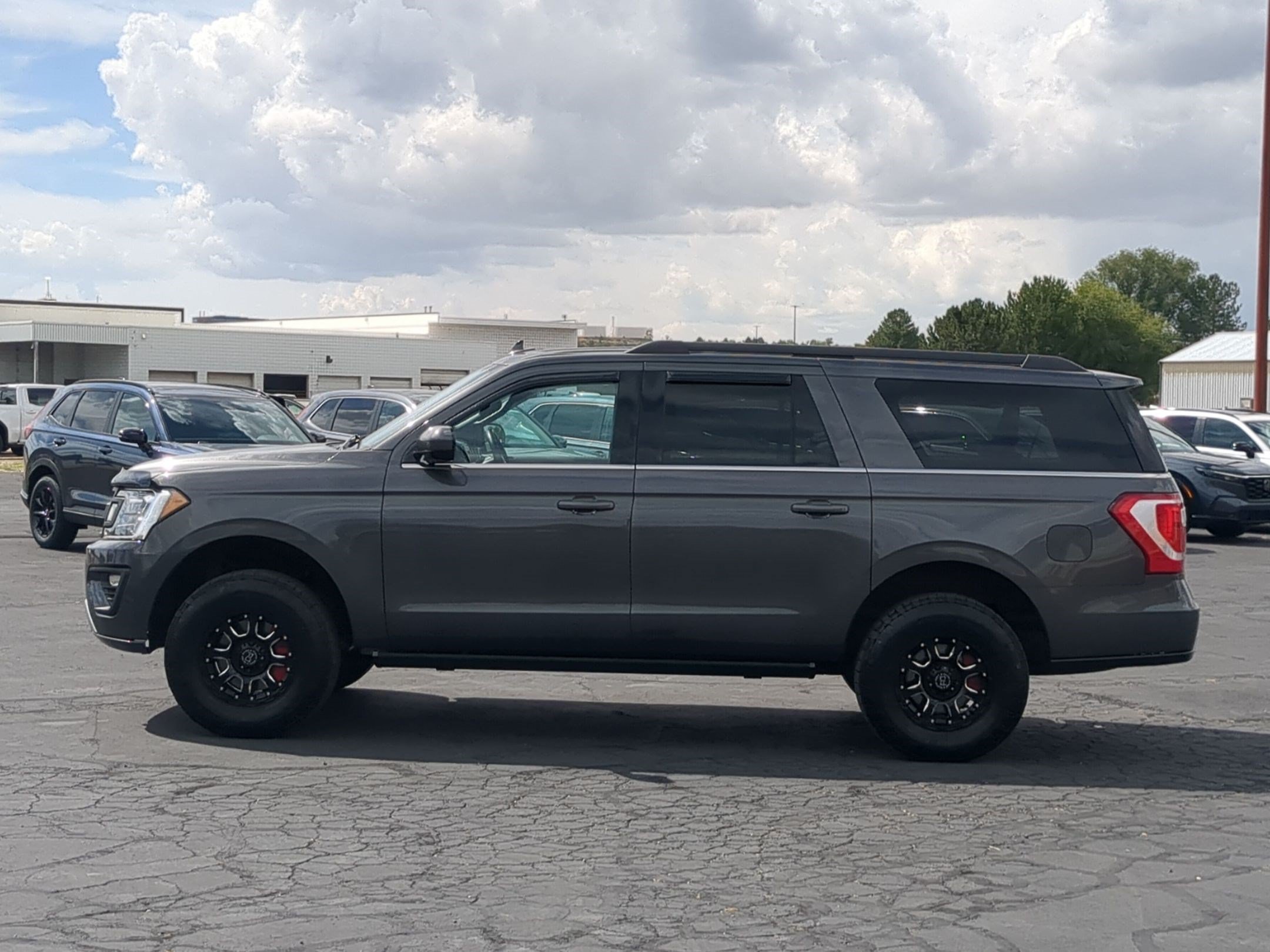 Used 2020 Magnetic Metallic Ford XLT image 7
