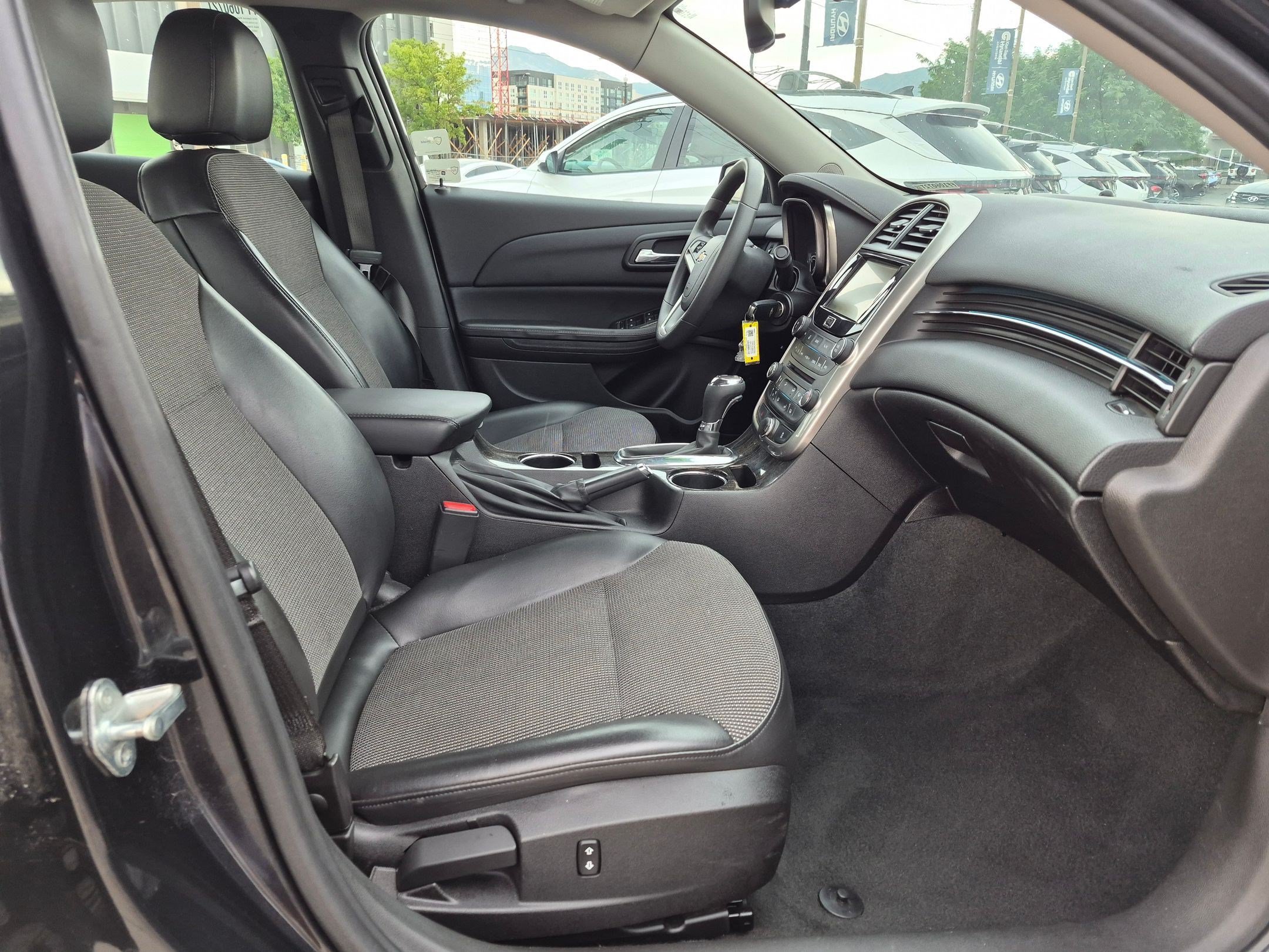 Used 2015 Black Granite Metallic Chevrolet LT image 27
