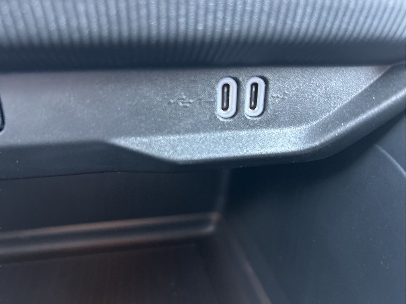 New 2026 Diamond Black Crystal Pearlcoat Jeep Laredo image 29