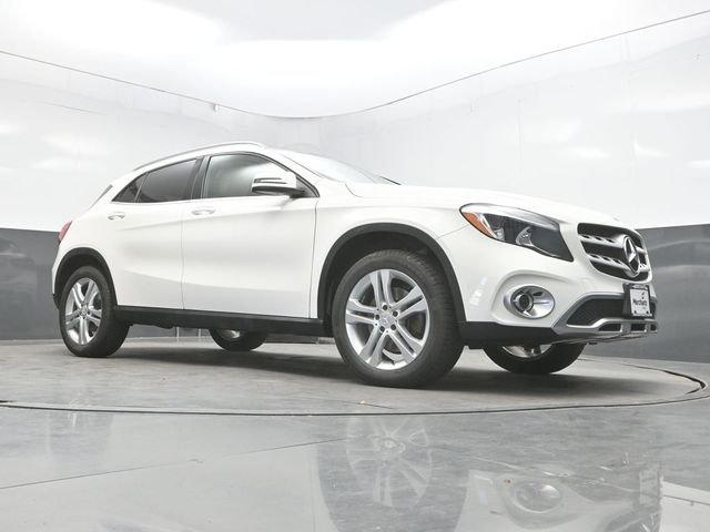 Used 2019 White Mercedes-Benz GLA 250 image 32