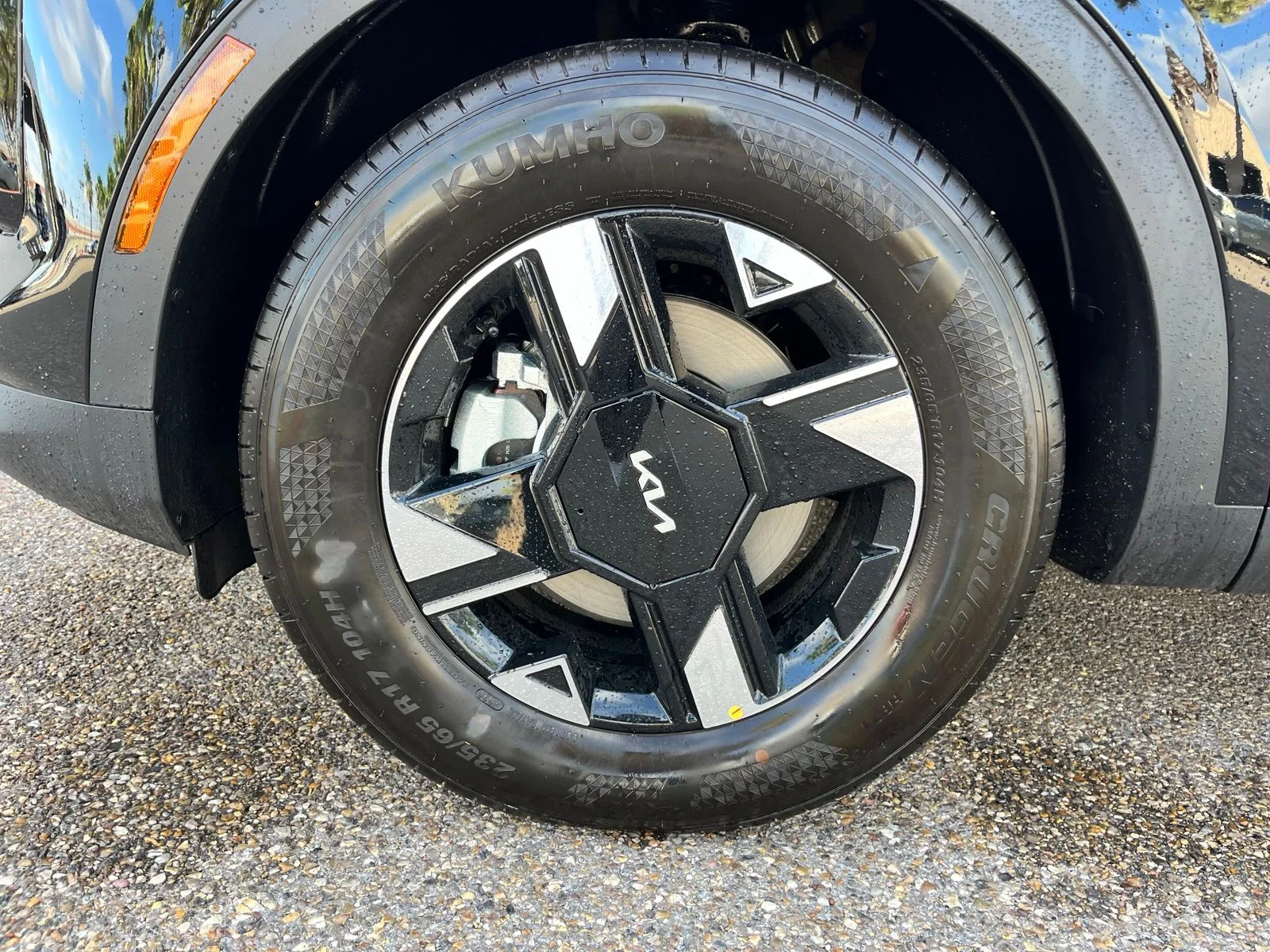 New 2026 Black Kia LX image 7