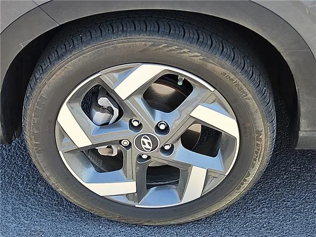 Used 2024 Gray Hyundai Limited (IVT) Front-Wheel Drive image 7