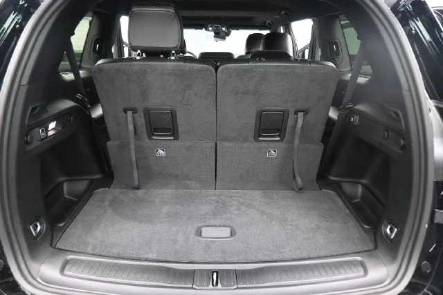 New 2027 High-Gloss Black Paint Jeep Laredo Altitude image 25