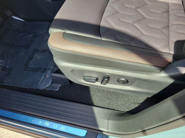 New 2026 Nissan Pathfinder Platinum