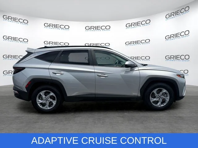 Used 2022 Silver Hyundai SEL image 8