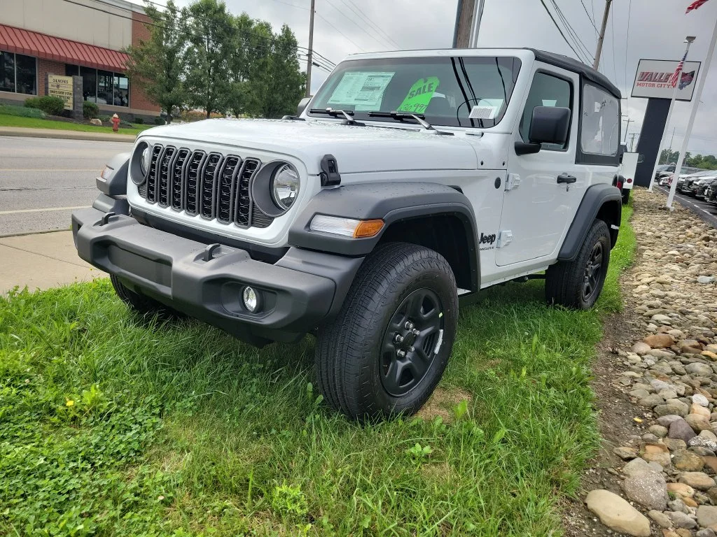 New 2026 Bright White Clear-Coat Exterior Paint Jeep Sport image 3