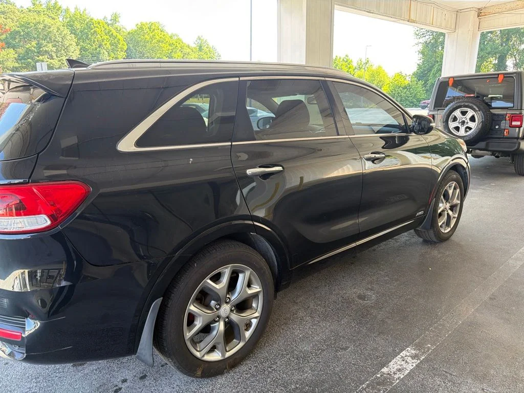 Used 2016 Black Kia SX image 4