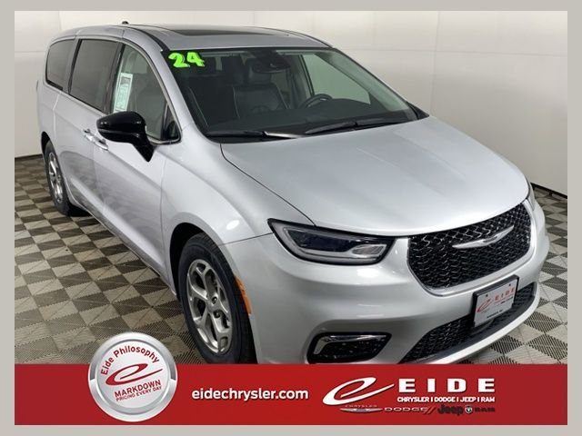 Used 2024 Silver Chrysler Limited image 1