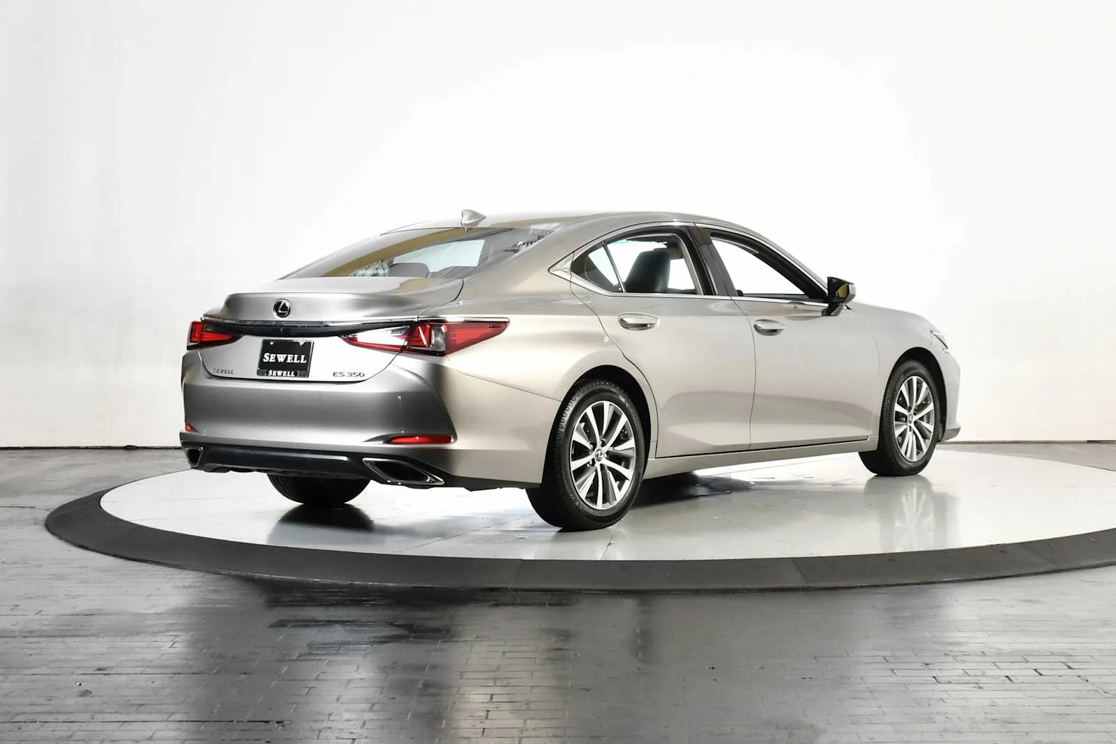 Certified Used 2020 Atomic Silver Lexus  image 7
