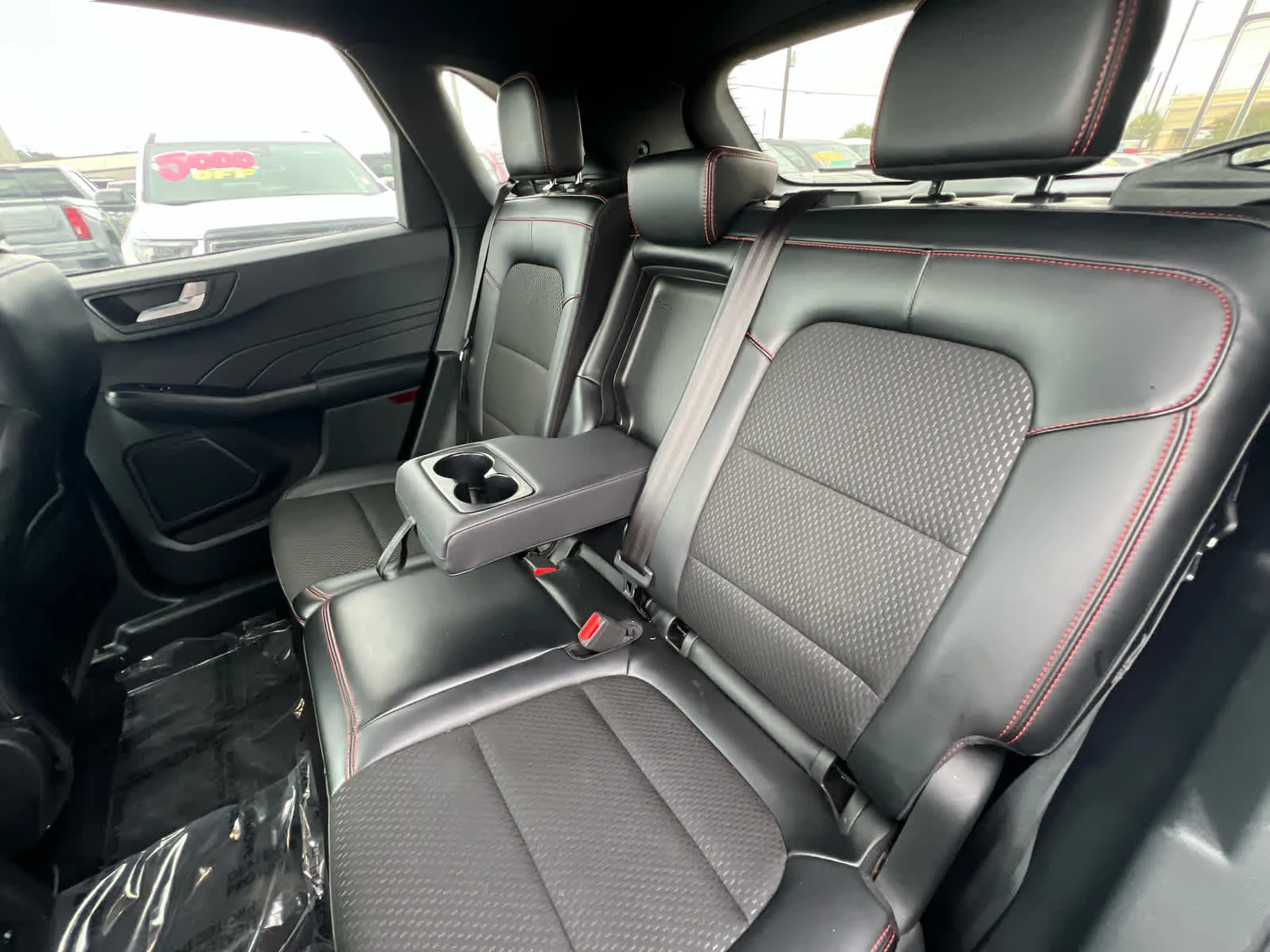 2025 Ford Escape ST-Line - Photo 11