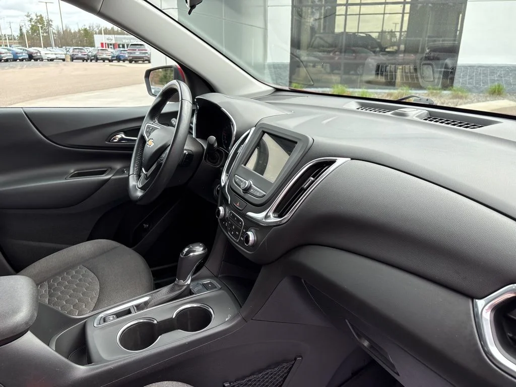 Used 2019 Cajun Red Tintcoat Chevrolet LT image 34