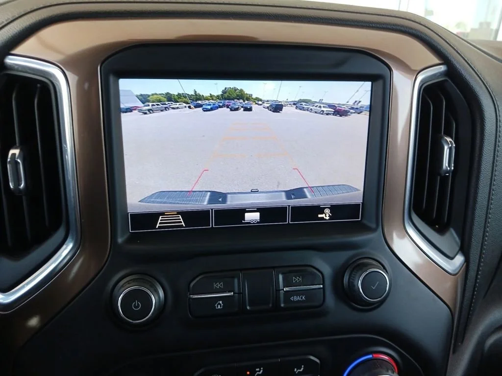 Used 2020 Shadow Gray Metallic Chevrolet High Country image 14