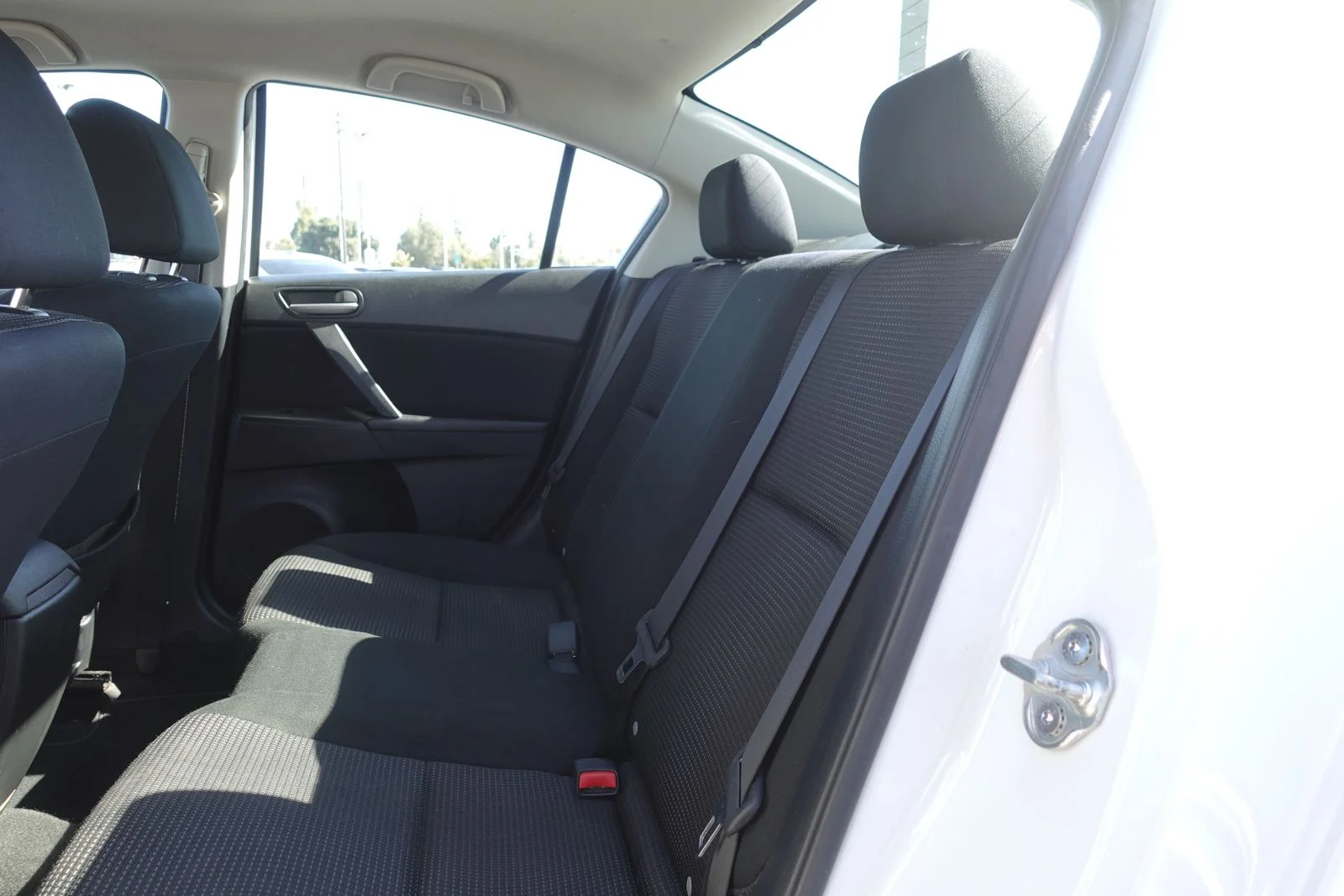 Used 2013 Crystal White Pearl Mica Mazda i SV image 12