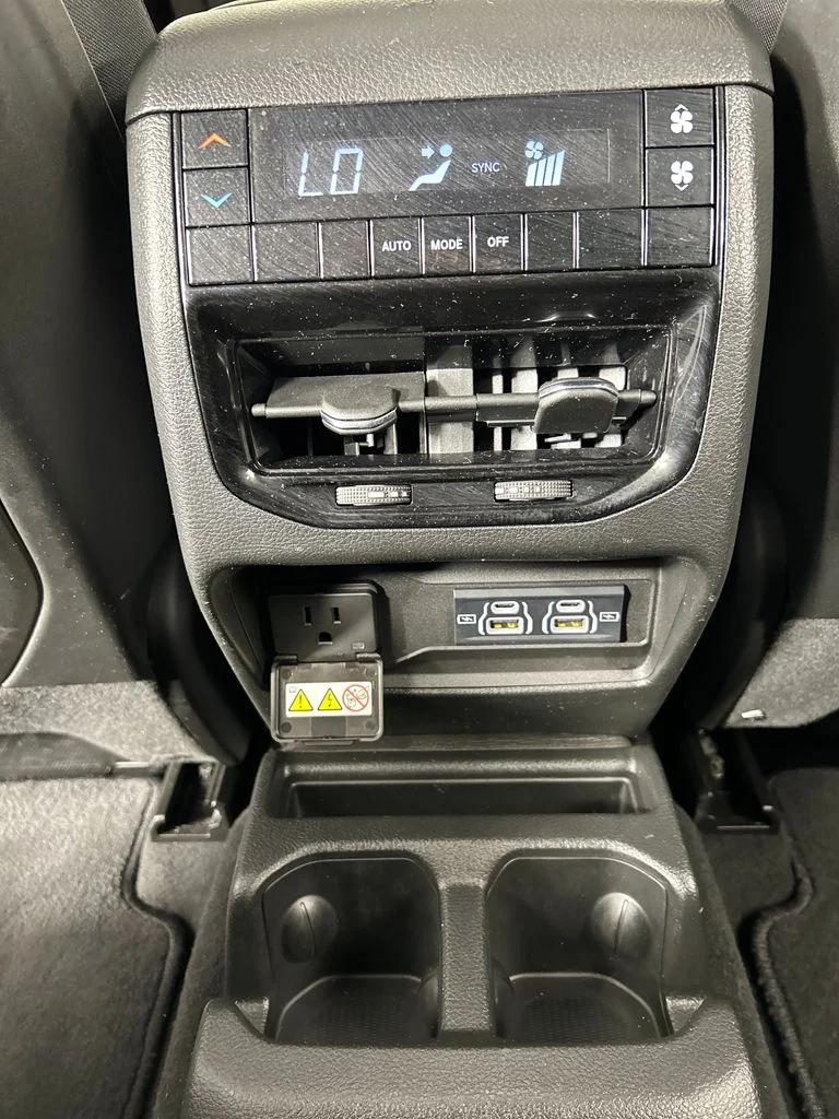 Used 2024 Silver Jeep Altitude X image 18