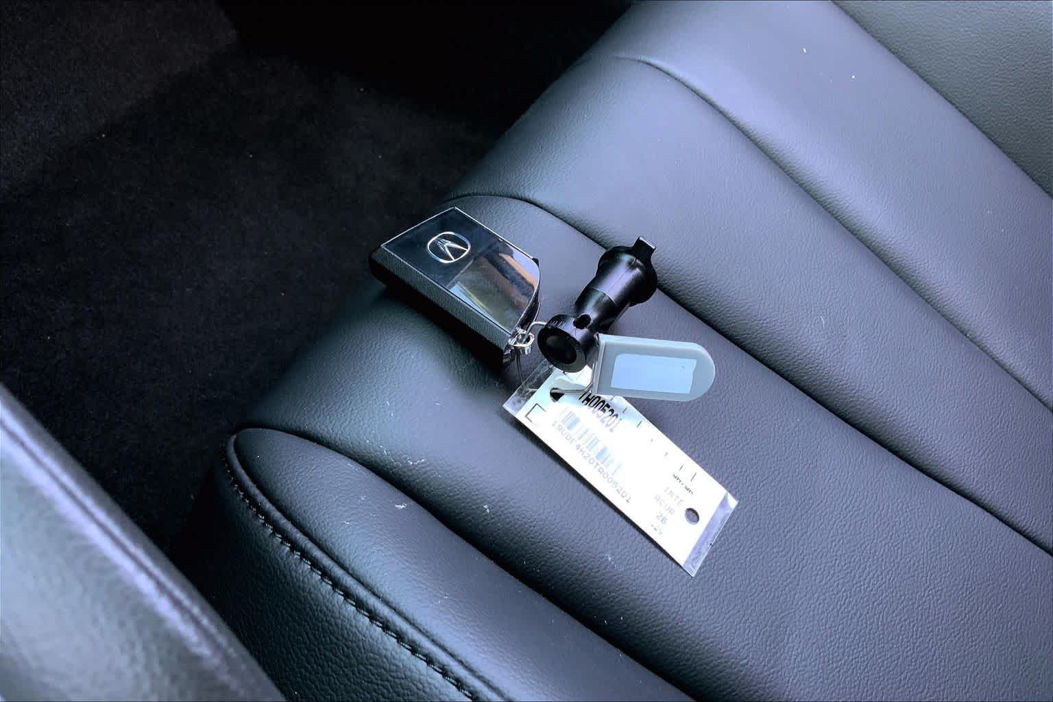 Used 2026 Platinum White Pearl Acura  image 14