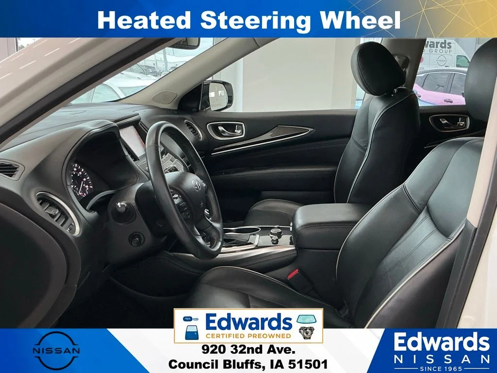 Used 2017 White INFINITI Base image 30