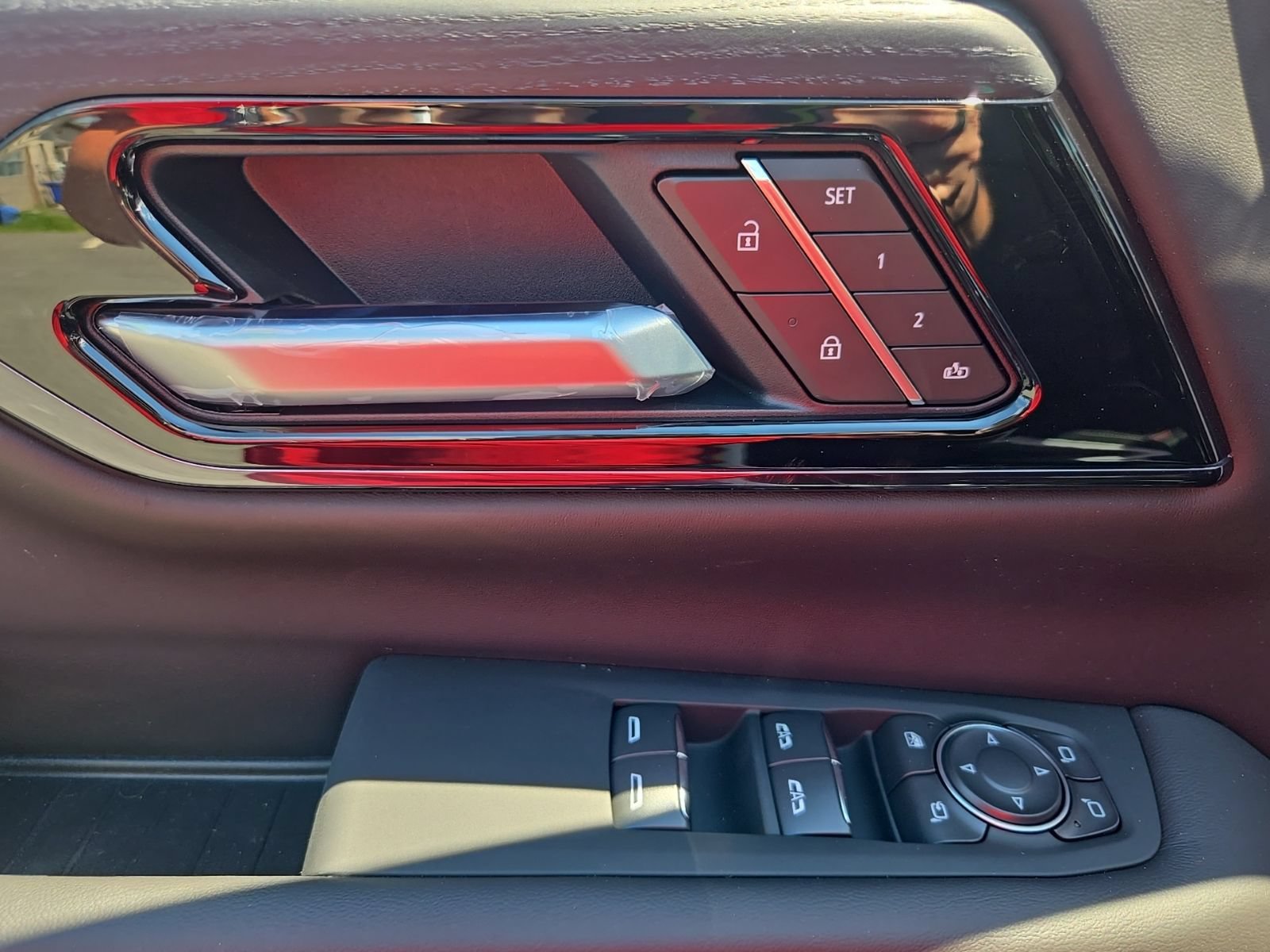 2026 GMC Yukon AT4 Ultimate - Photo 35