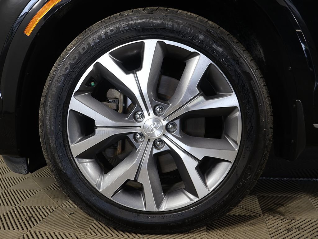 Used 2021 Black Hyundai Limited image 27