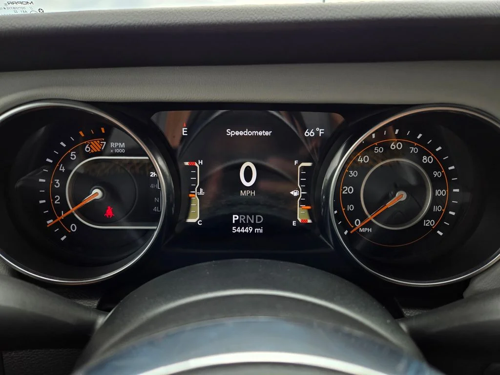 Certified Used 2023 Gray Jeep Altitude image 21
