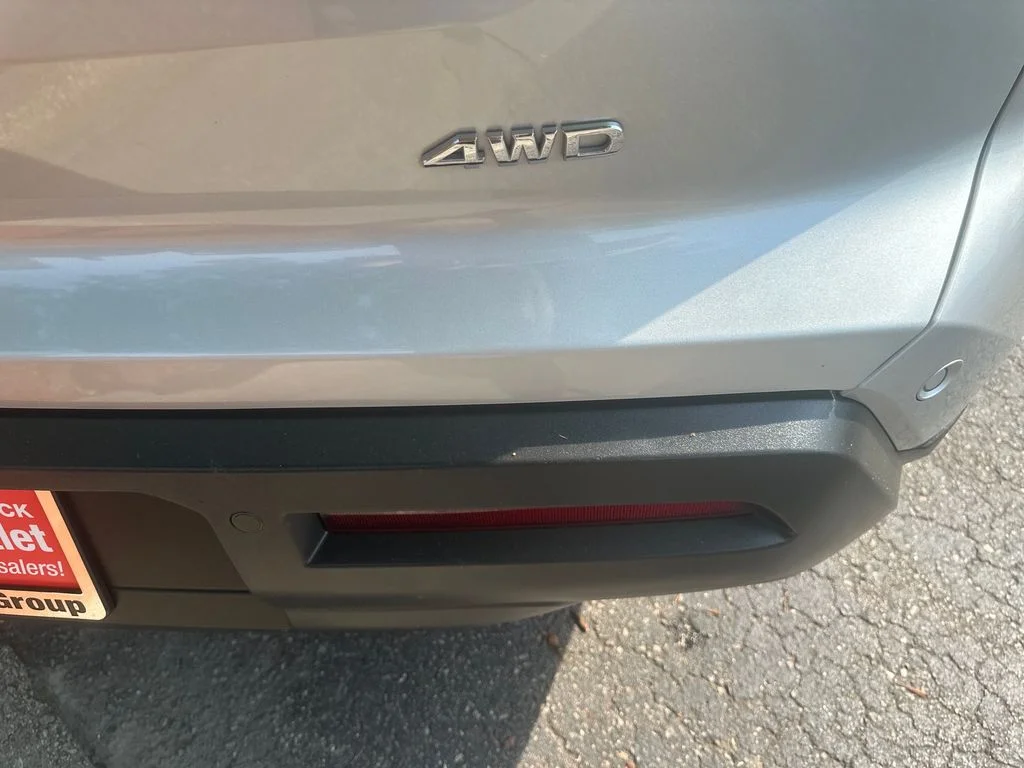 Used 2025 Silver Nissan SV image 45