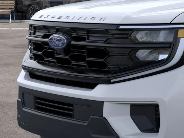 New 2026 Oxford White Ford Active image 40