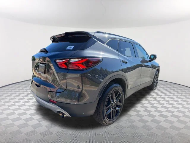 Used 2022 IRON GRAY METALLIC Chevrolet LT image 5