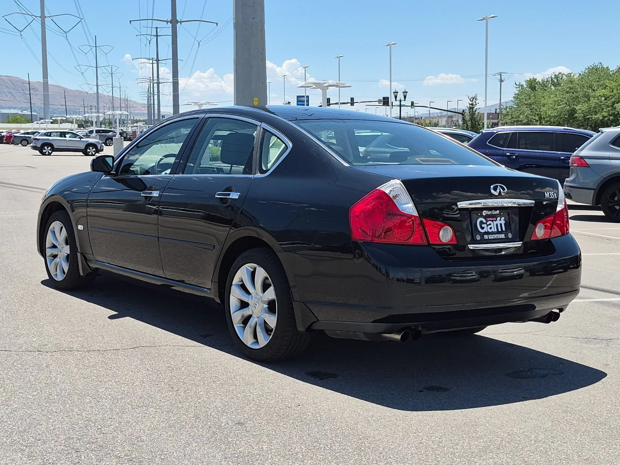 Used 2007 Black Obsidian INFINITI x image 5